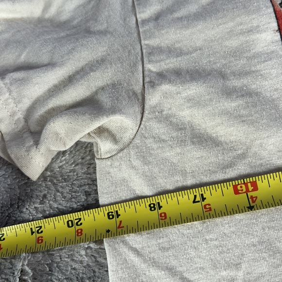 Taylor Swift, RED Taylor’s version graphic T-shirt, size medium - Picture 6 of 7